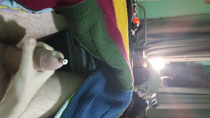 Дрочу при соседе