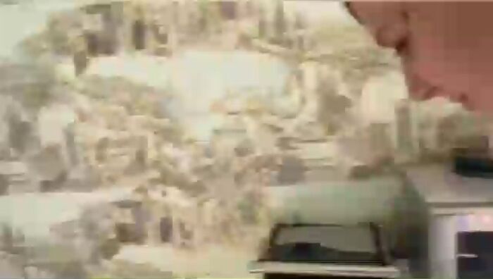 Подсыпал возбудитель курьерше