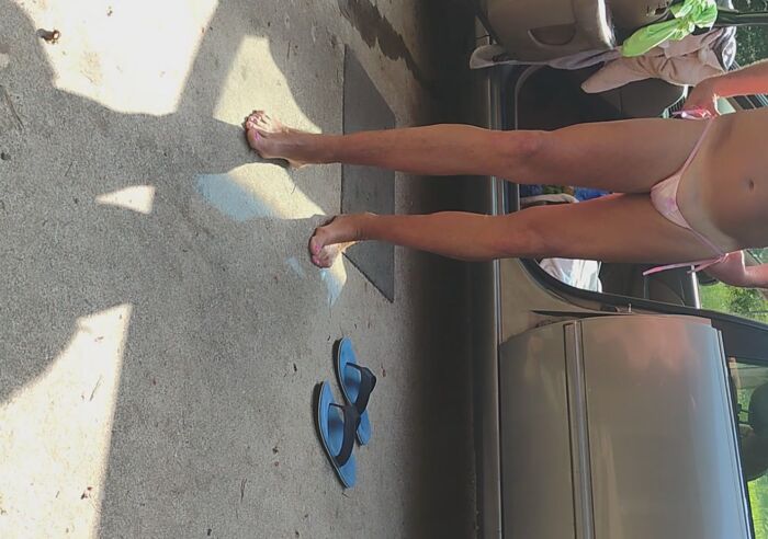 Stripping while cars go by!