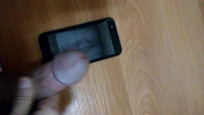 Слив на щелочку милашки