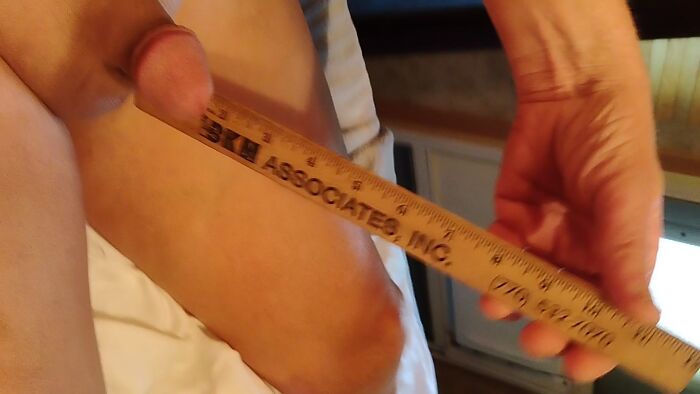 Measuring my pipi