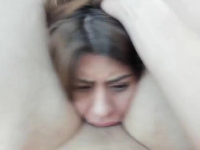 Он не отпускал ее глотку до последней секунды.