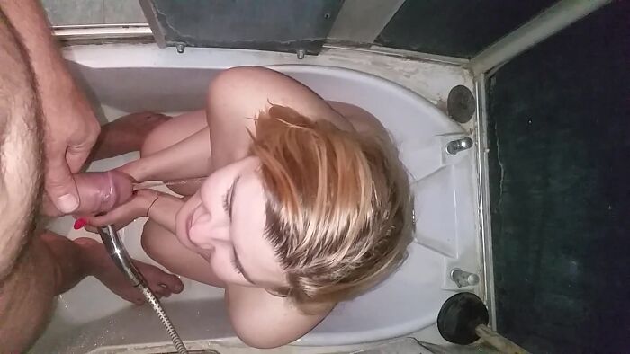 Господин помочился на меня