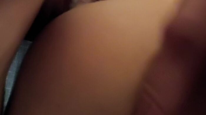 Трахаю замужнюю шлюшку