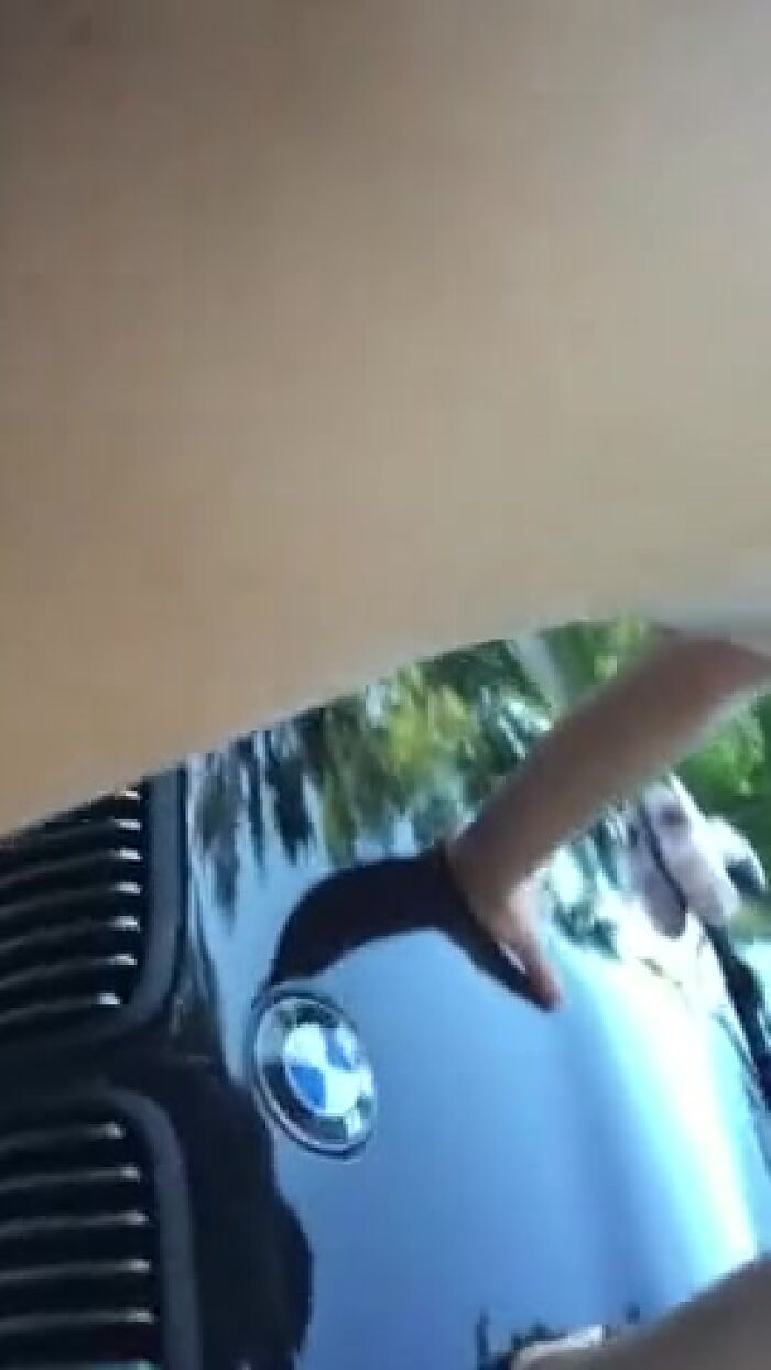 Мою лучшую подругу поставили раком  и трахнули