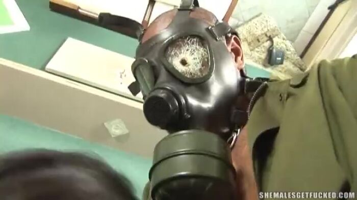 напал и трахнул