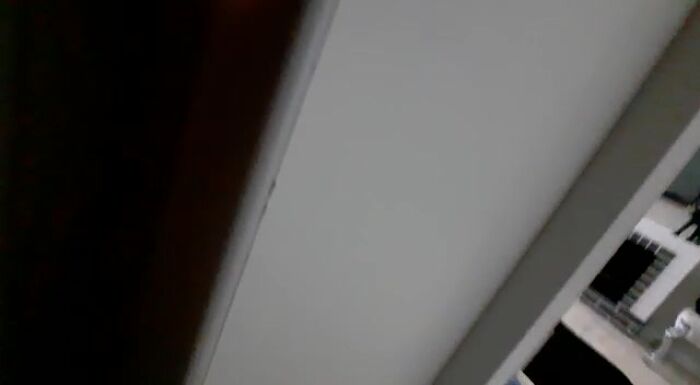 Поглядываю за женой , пока любовник её ласкает