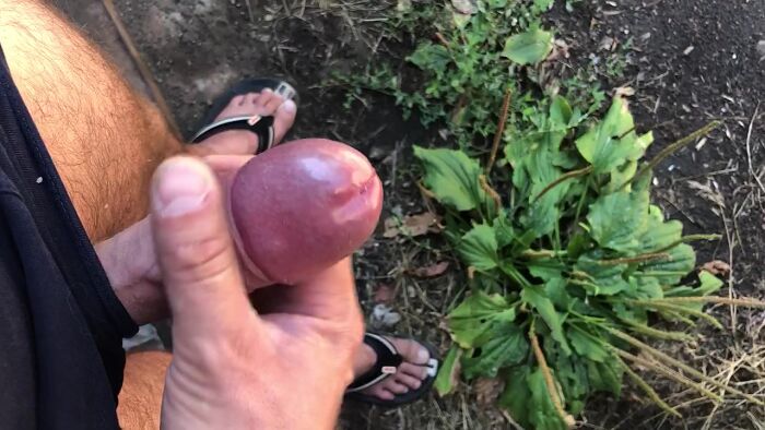 Дрочу на природе