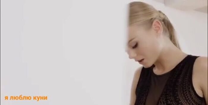 Где бы найти такую девушку!